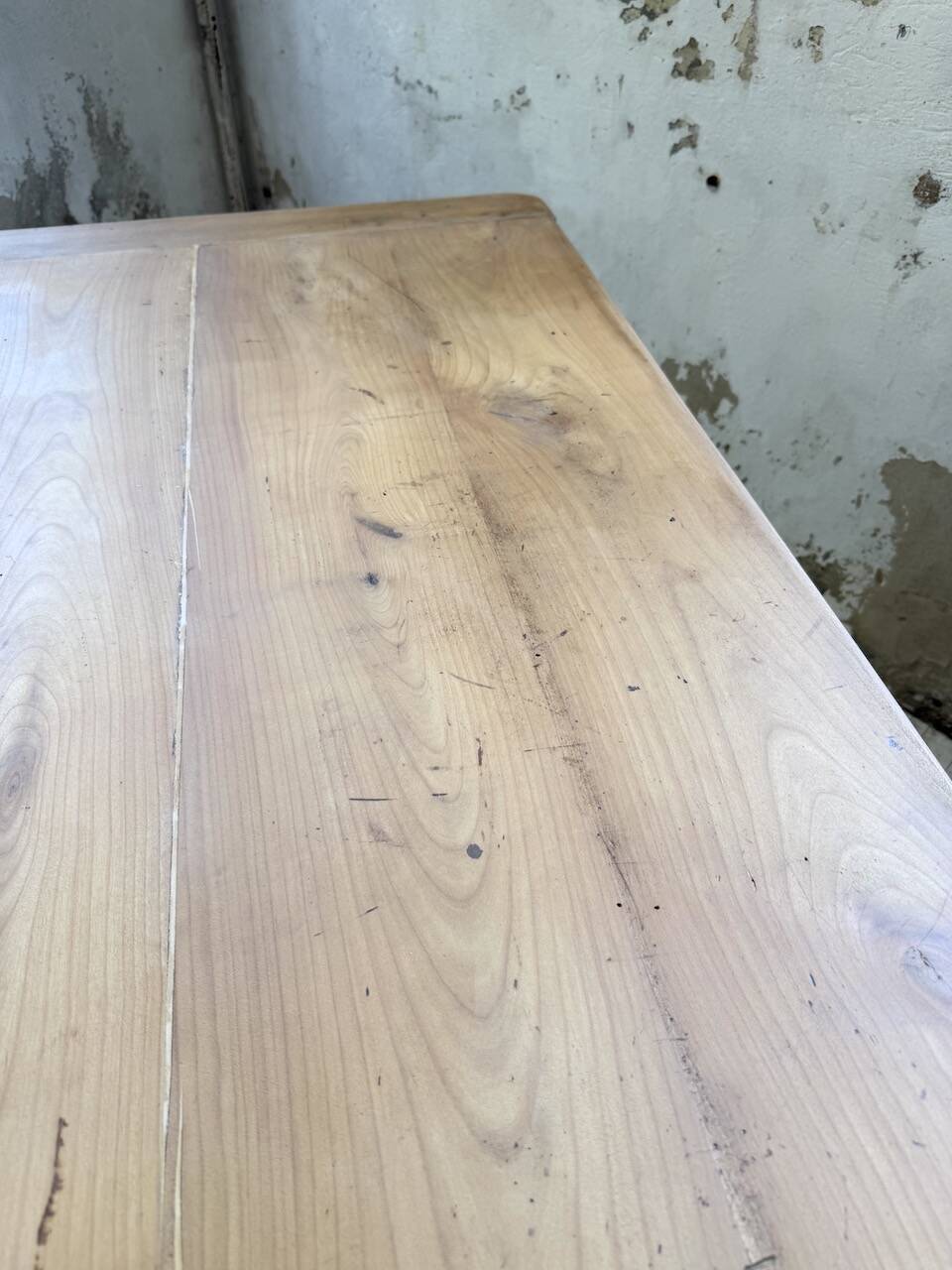 Table campagne provençale style Louis XV merisier