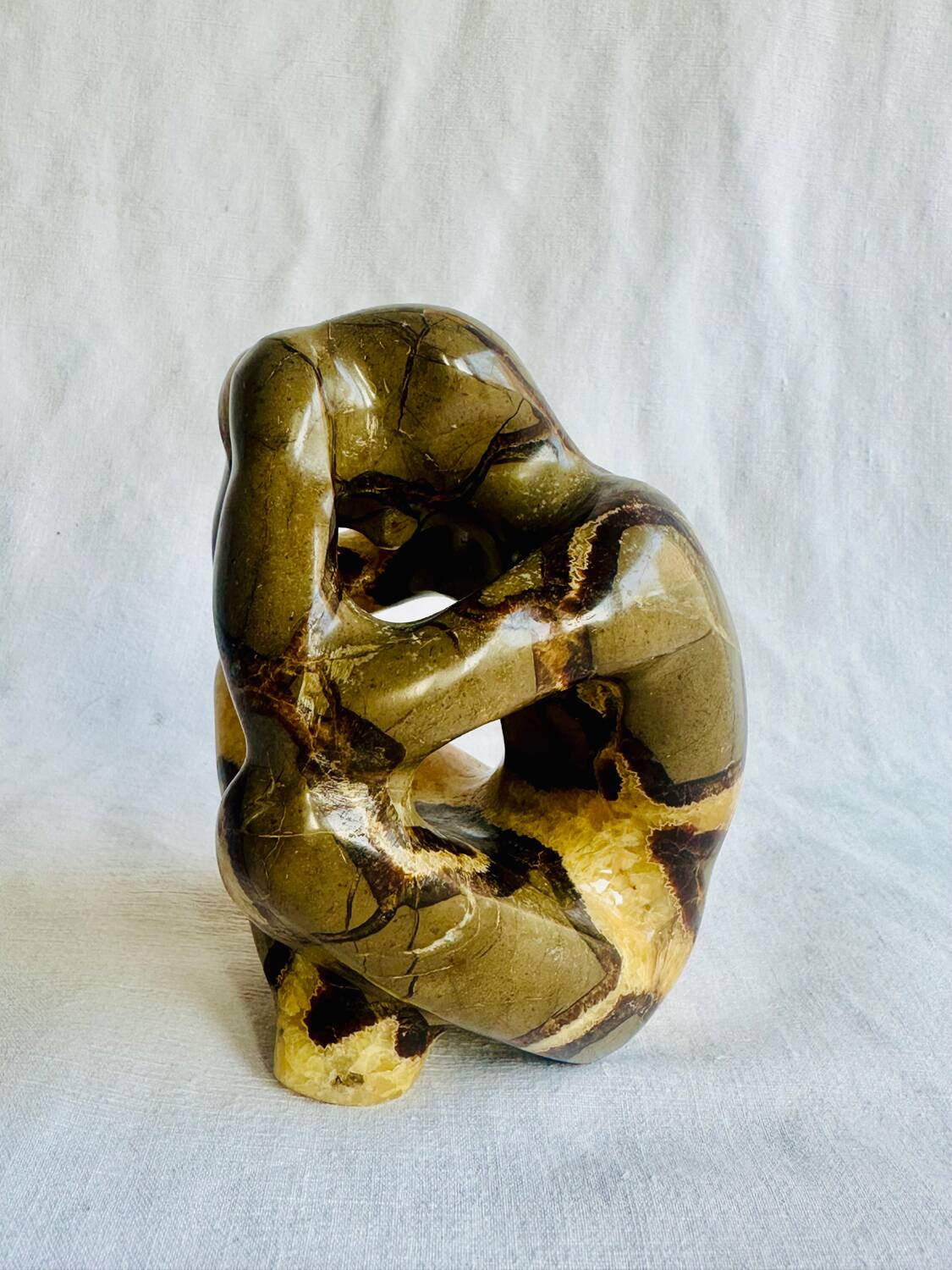 Septarian sculpture