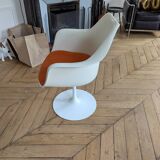 Pair of Tulip Knoll Saarinen armchairs