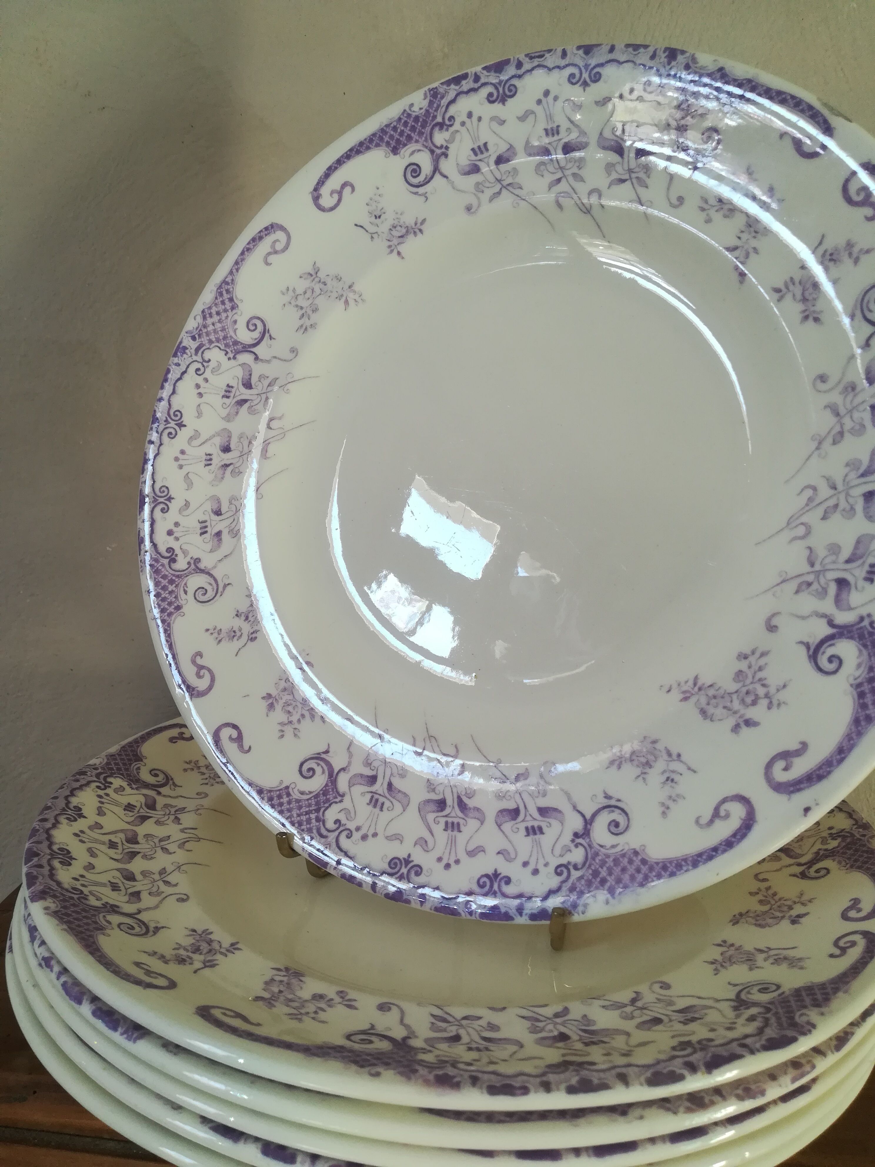 6 flat iron earth plates by Longwy