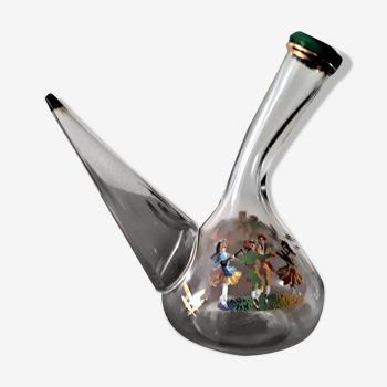 Carafe, Spanish wine pitcher