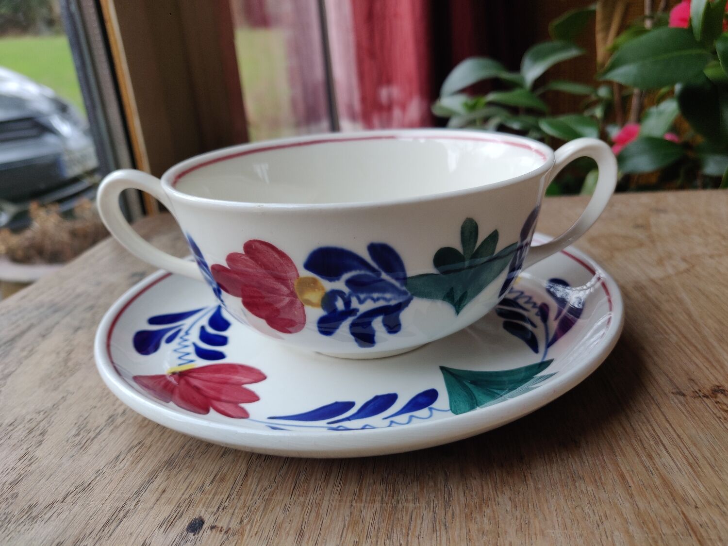 Large Maastricht porcelain cup and saucer