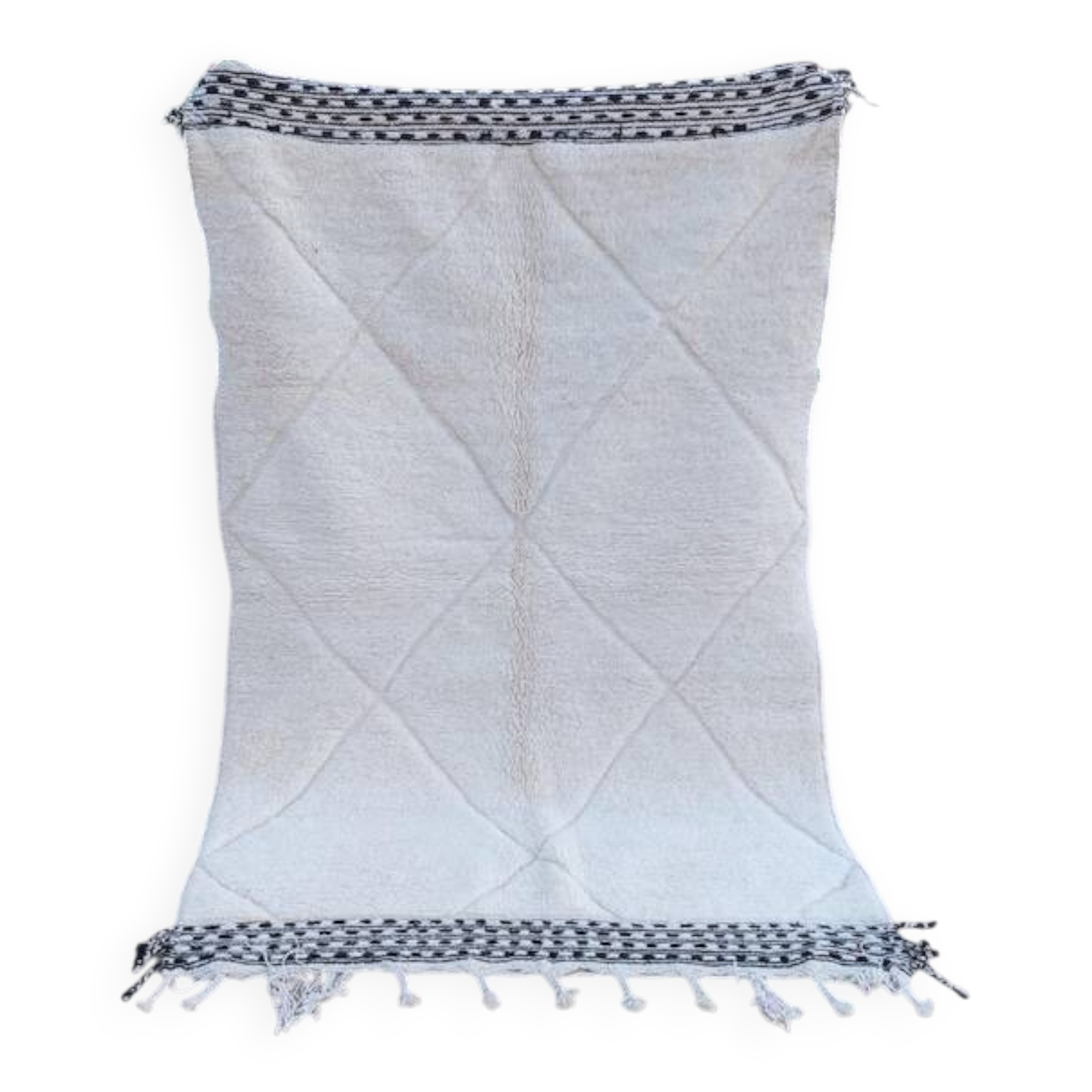 White rug in natural wool, 250cm x 150cm