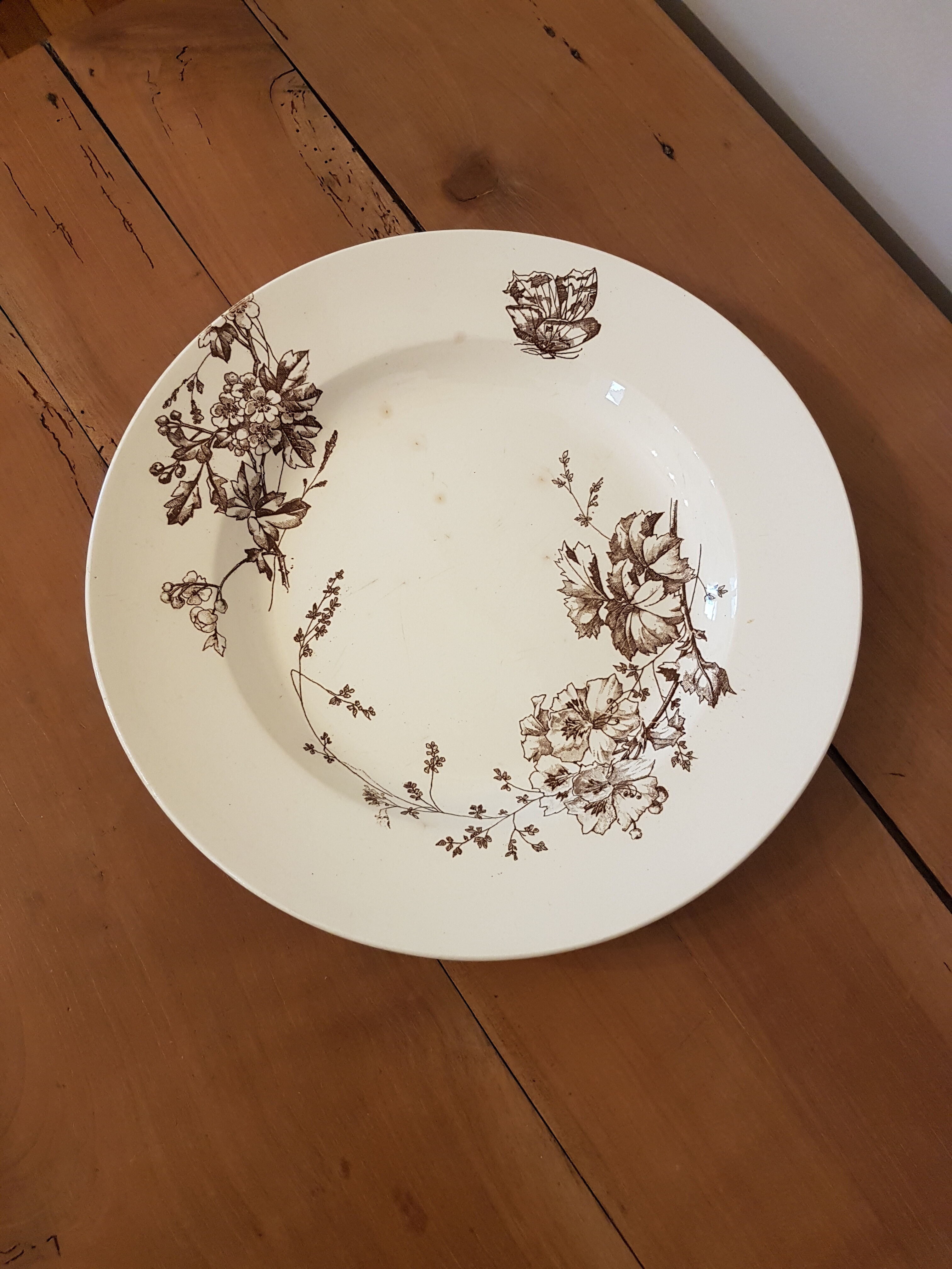 Serving dish manufacture J.Vieillard & Cie