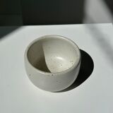 Trio of white ceramic cups D9cm