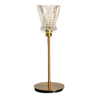 Lampe à poser avec un abat jour tulipe ancien en verre cristal et un pied doré