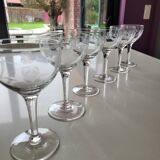 Set of 6 stemmed glasses