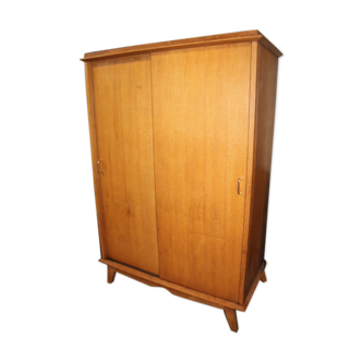 Armoire vintage