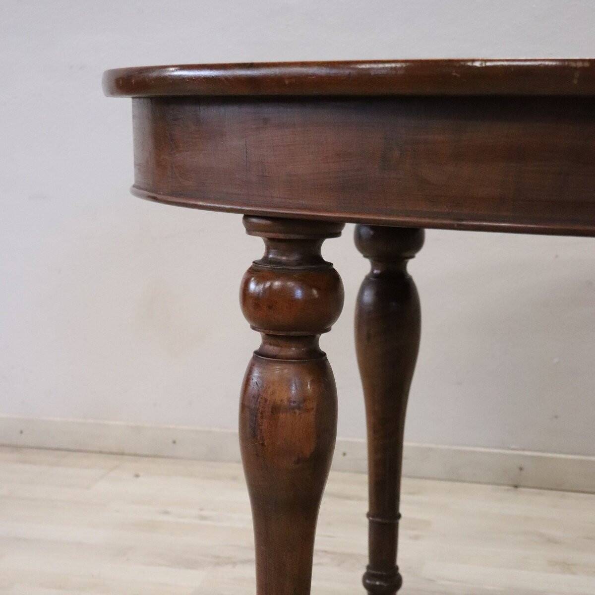 Antique Oval Table In Walnut, Italy Mid 19th Century