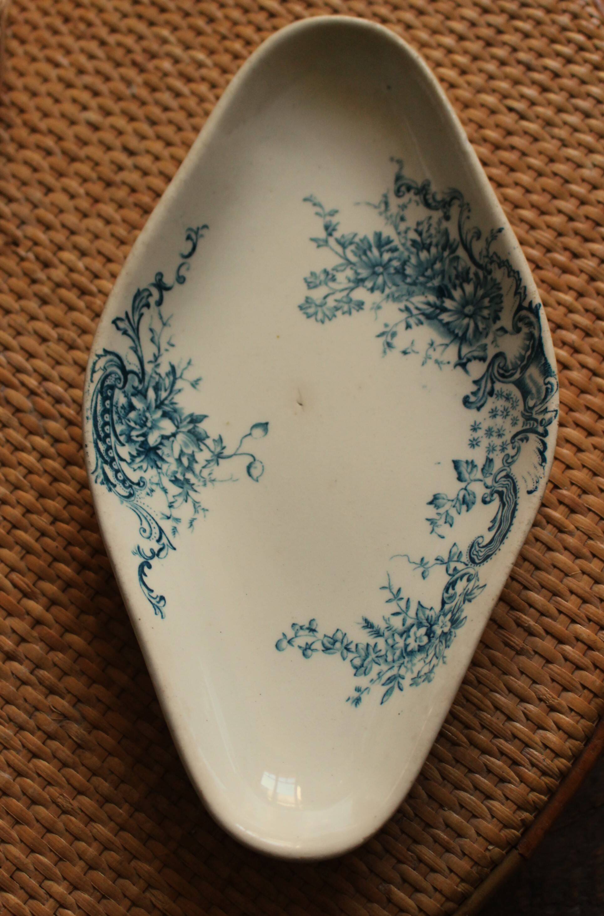 Blue iron earth dish