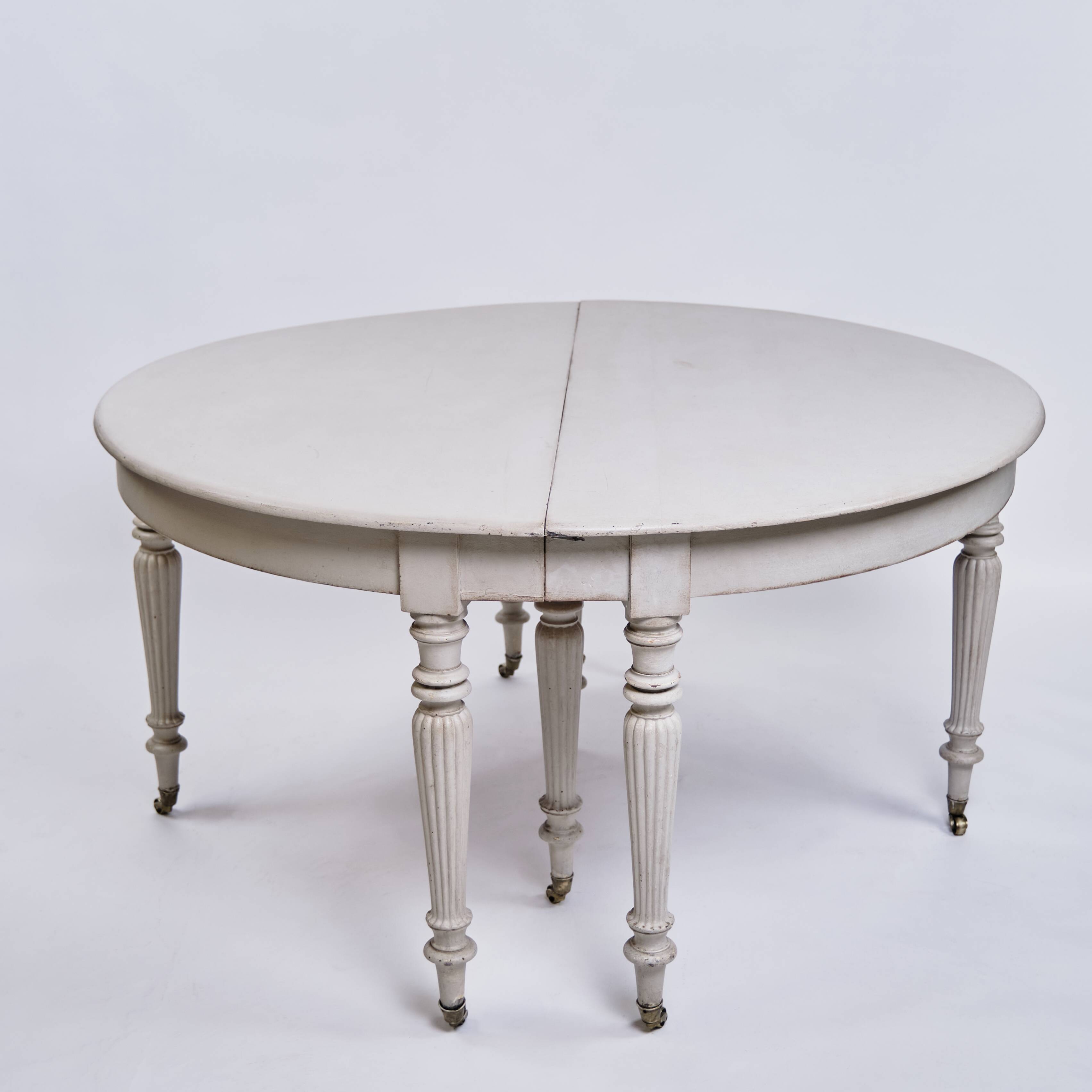 Round Dining Table - Gustavian Style - Gray Painted - Round Legs - Brass Wh