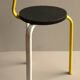 Tabouret postmoderne tripode en métal, années 80