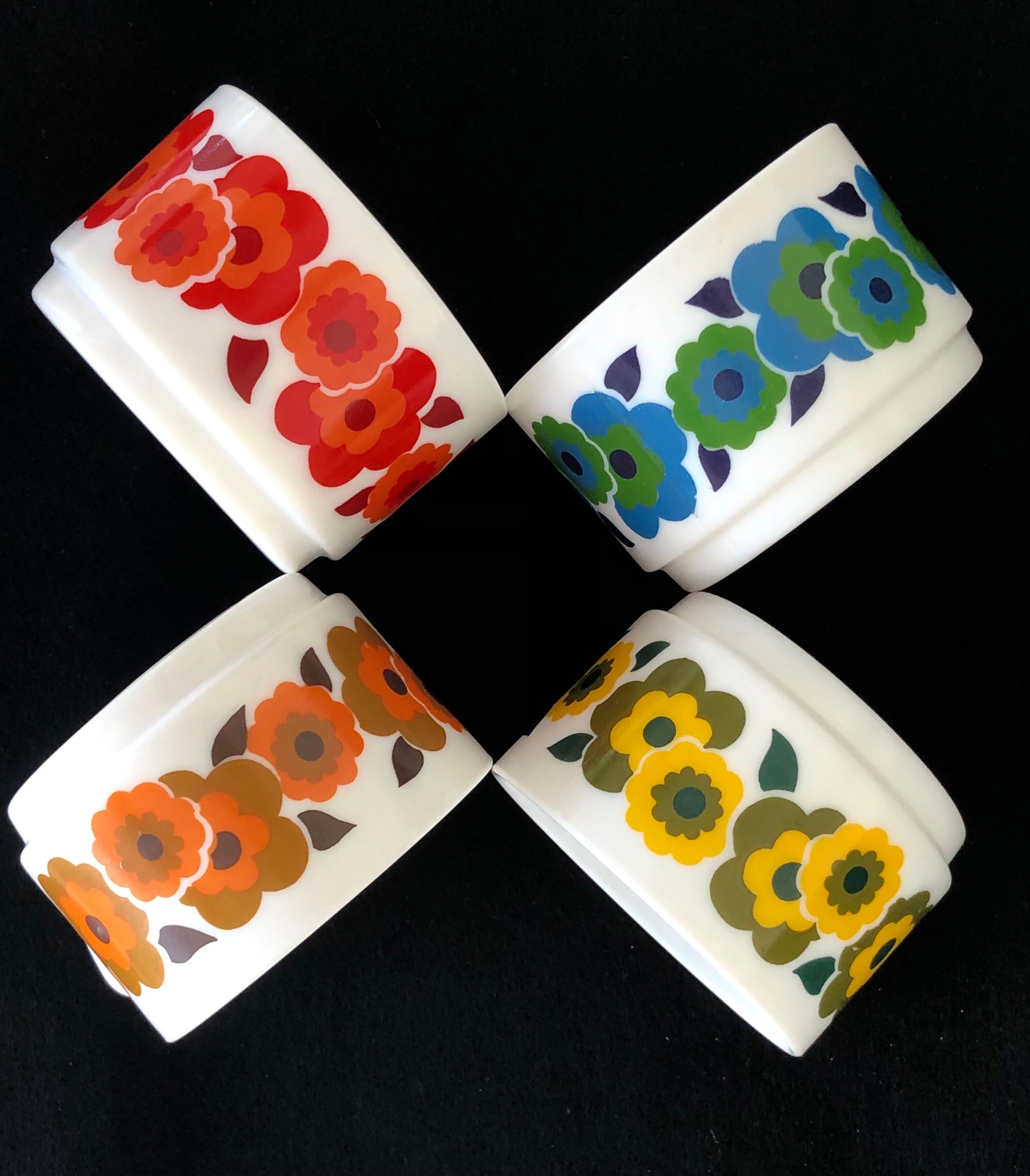 4 cups Lotus Arcopal UK