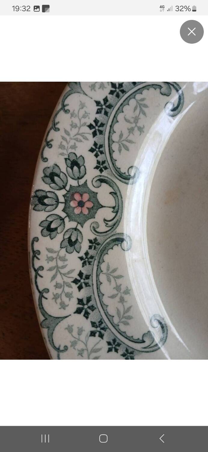 7 old flat plates Terre de fer