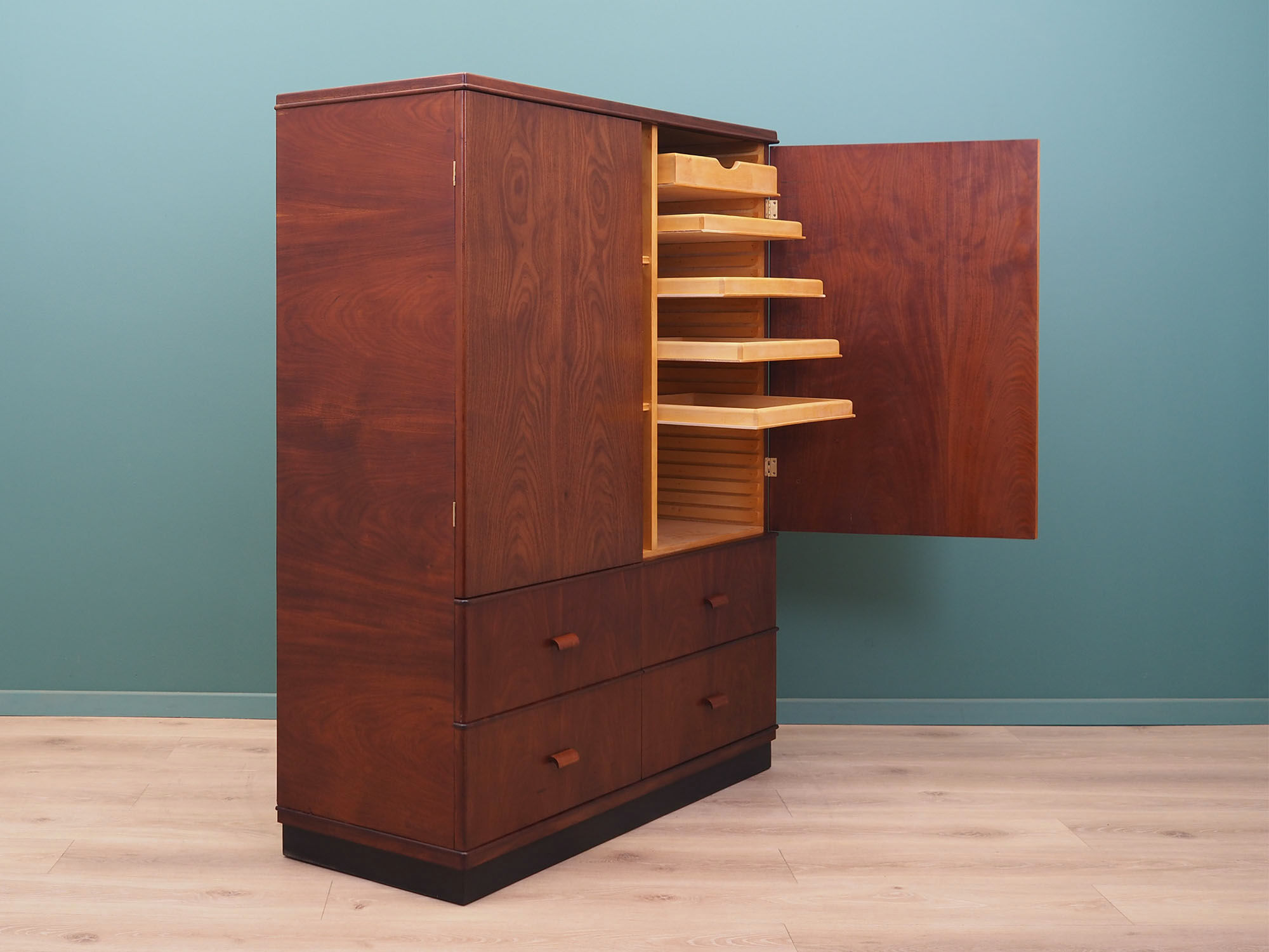 Mahogany wardrobe, Danish design, 1970s, production: Denmark
