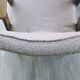 Fauteuil vintage en chêne, motif bouclé « poudre rose », création de Chierowsk