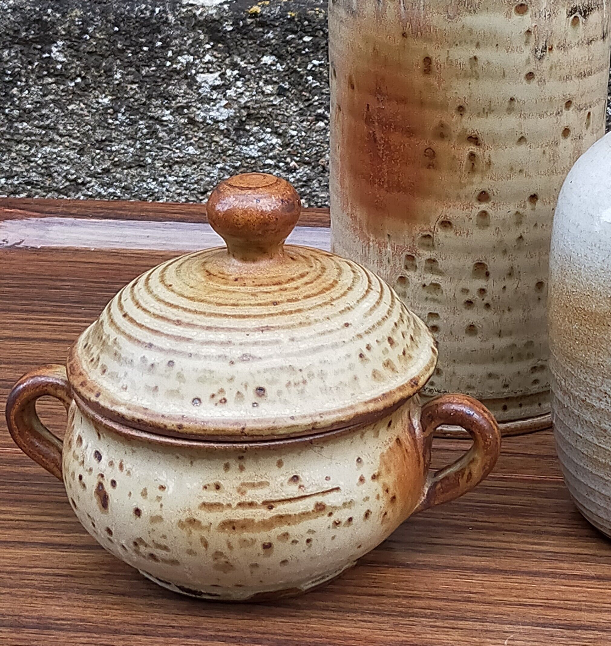 Potter's sugar bowl in vintage enamelled sandstone