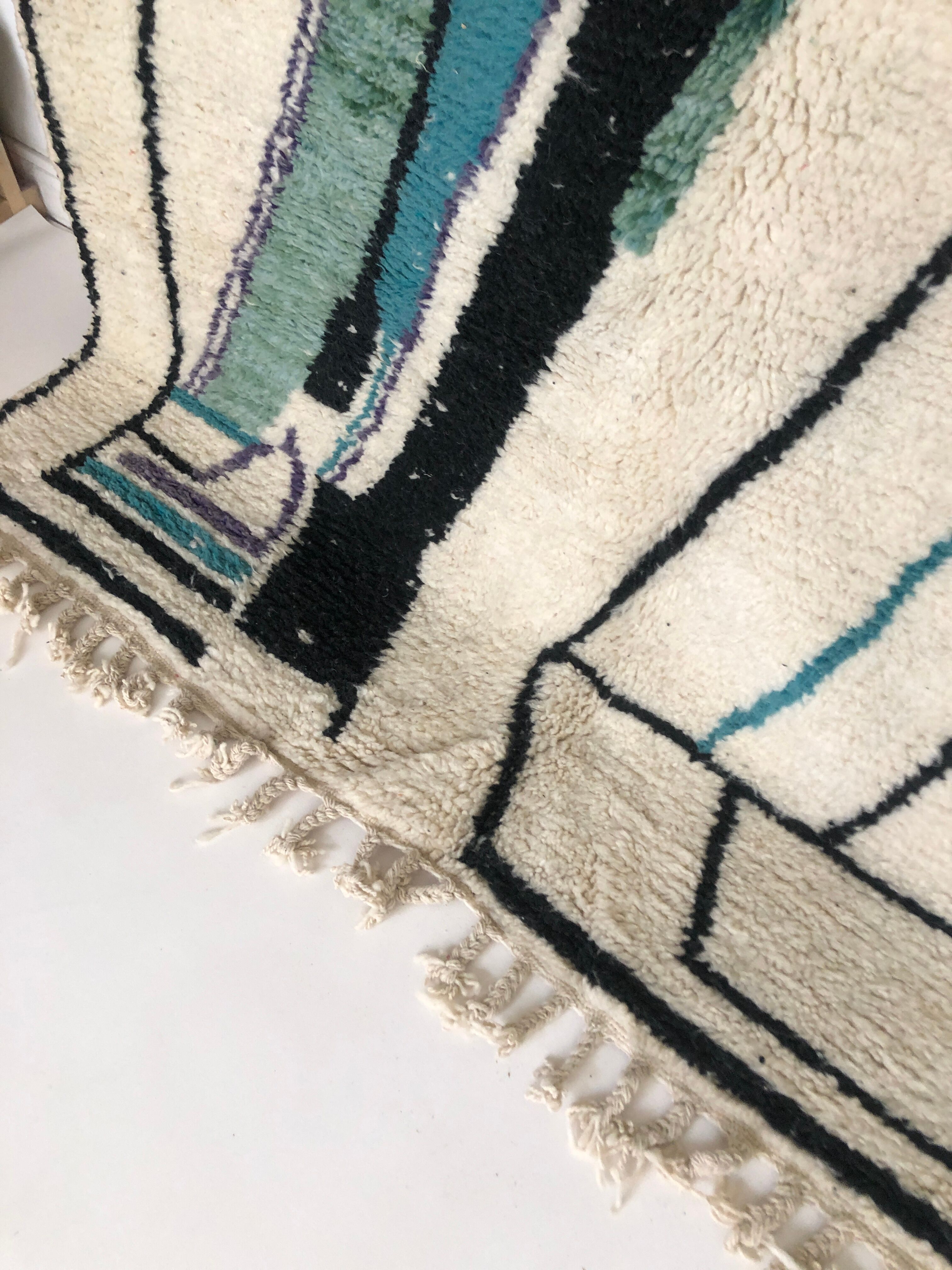 Moroccan Berber carpet Beni Ouarain with colorful patterns 2,91x2.07m