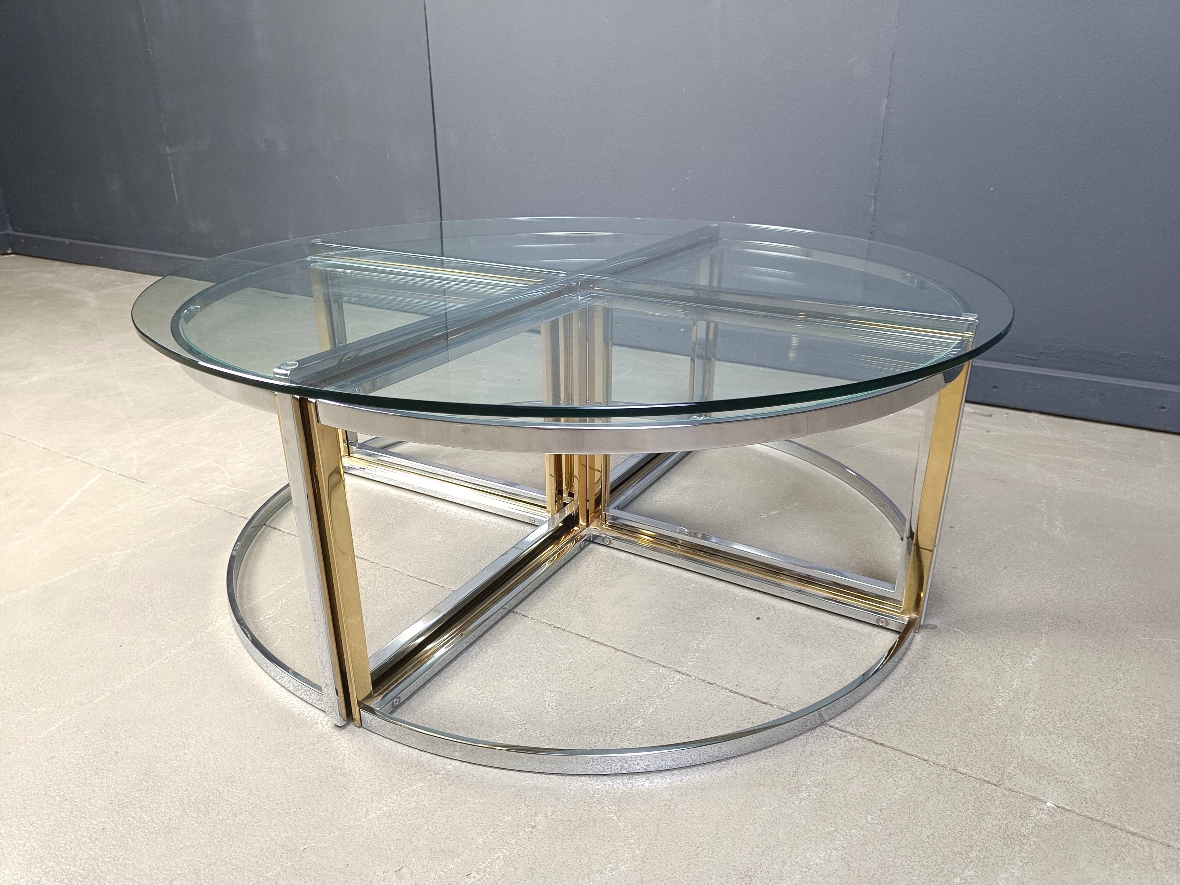 Large coffee table set in brass and glass, 1970s