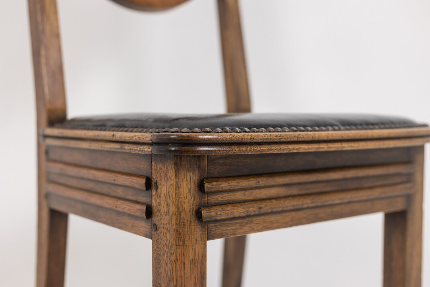 Étienne Kohlmann. Set of 6 Modernist style chairs. 1960s.