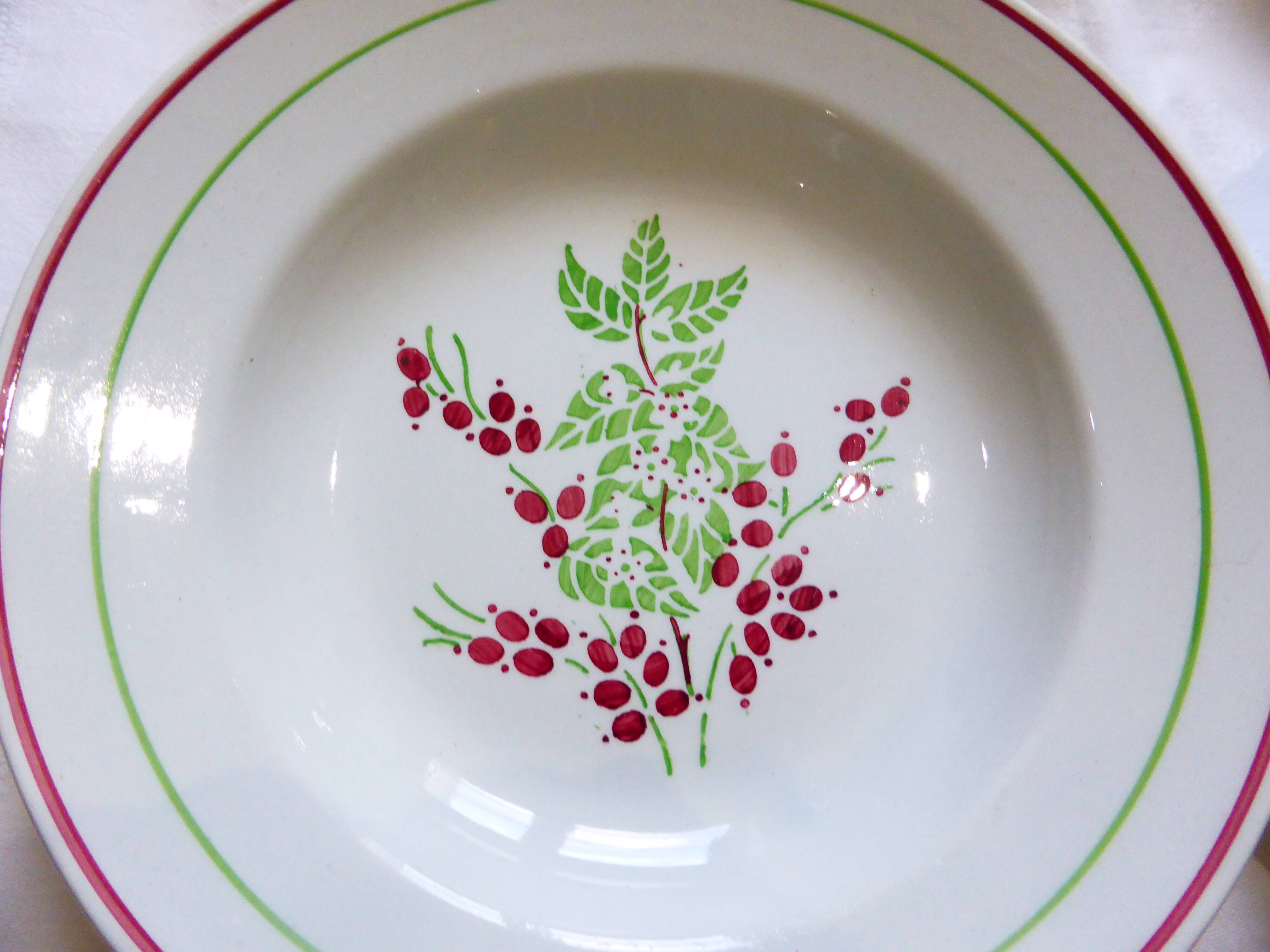 Set de 4 assiettes creuses dépareillées