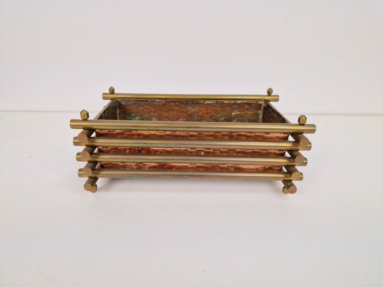 Edwardian Sculptural Copper Planter, England, 1920