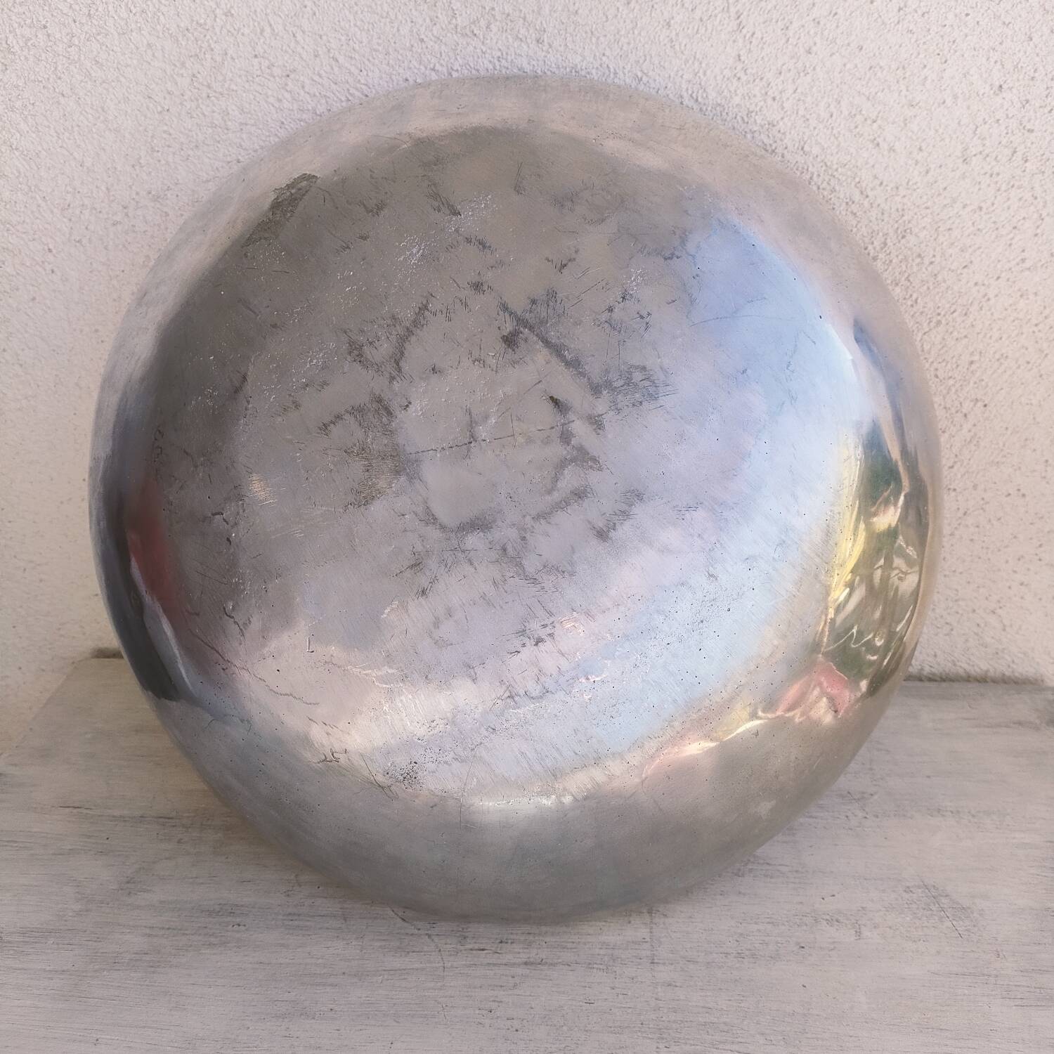 Large refreshing salad bowl