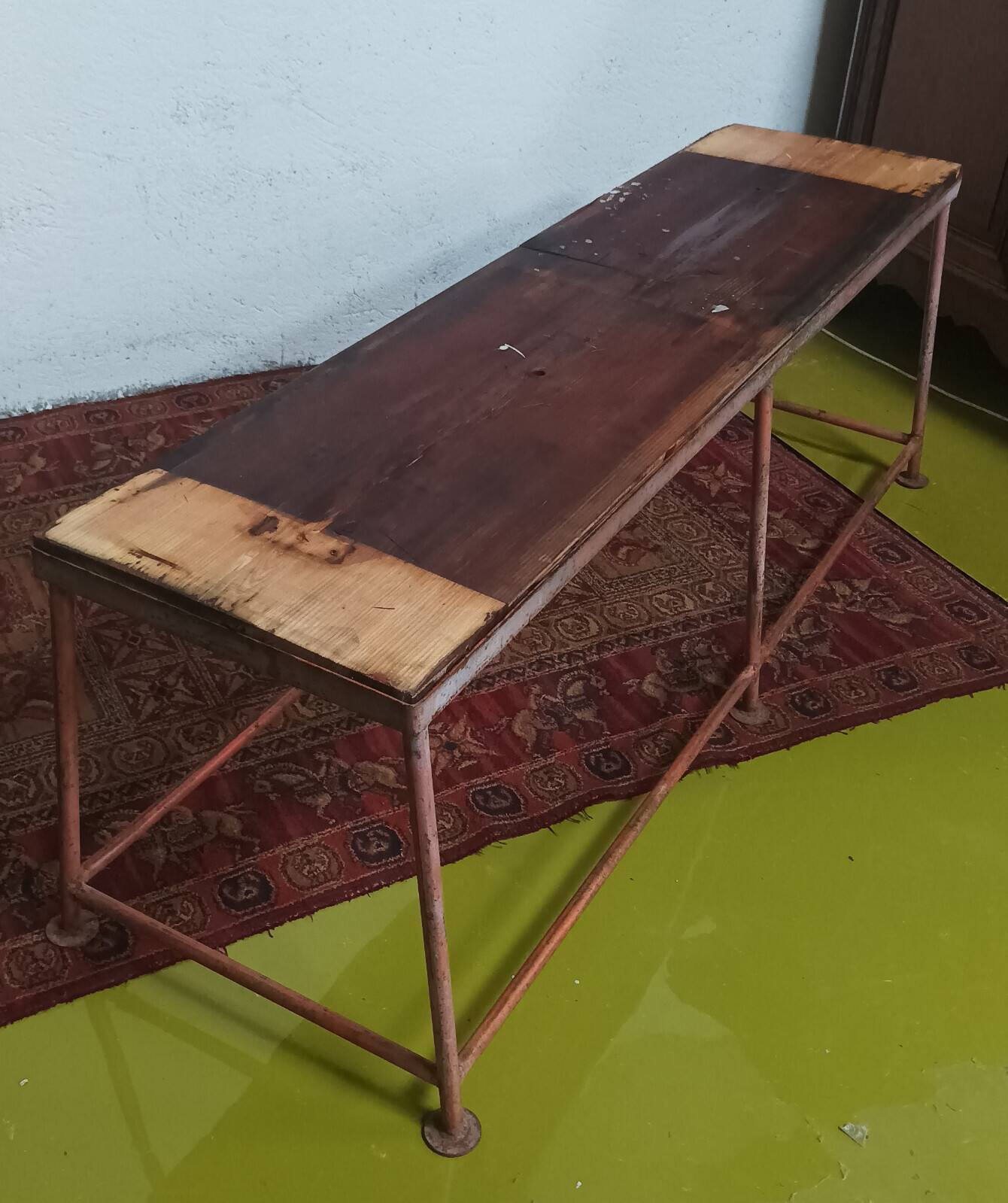 Metal industrial bench
