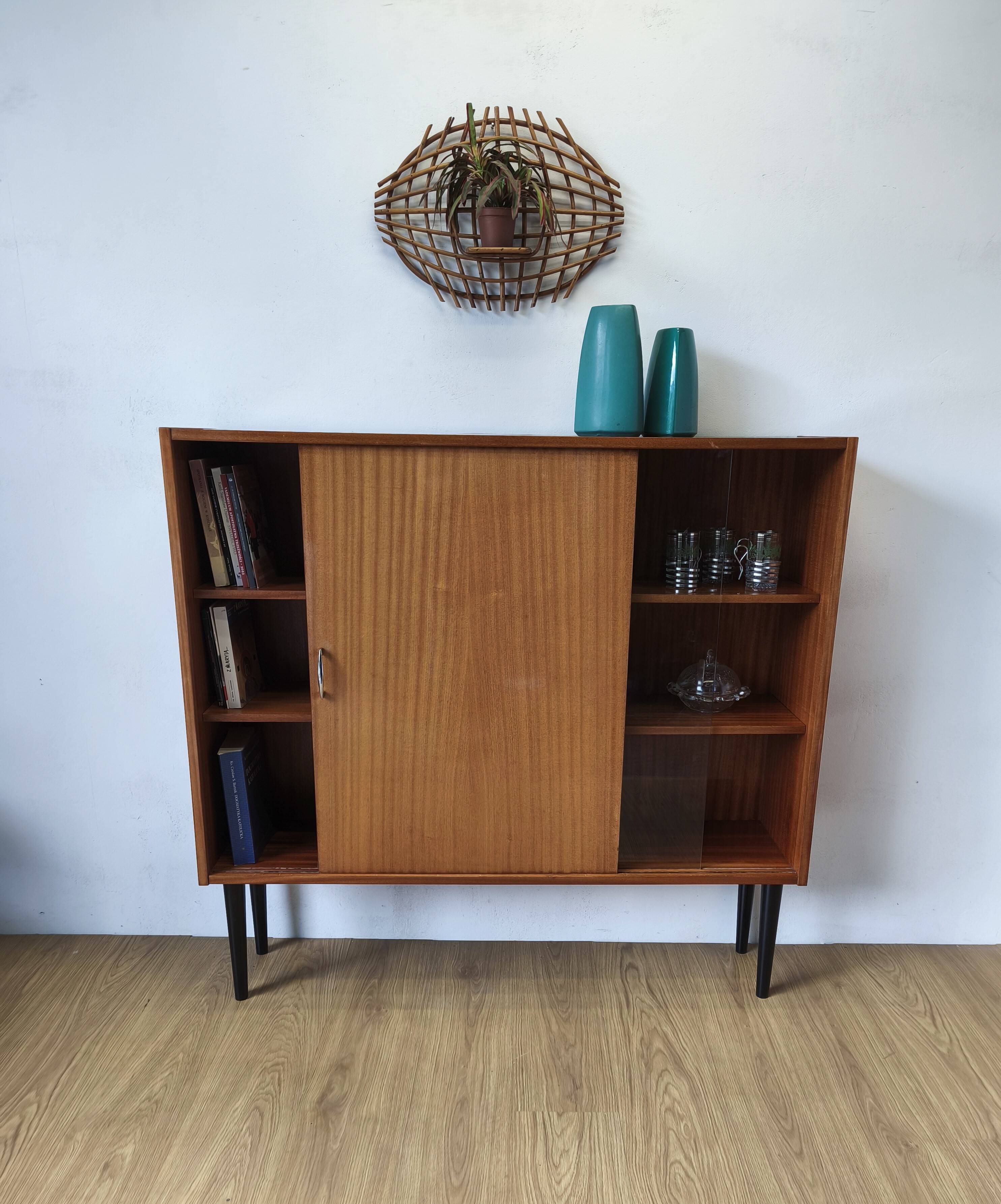 Modernist bookcase, 1970