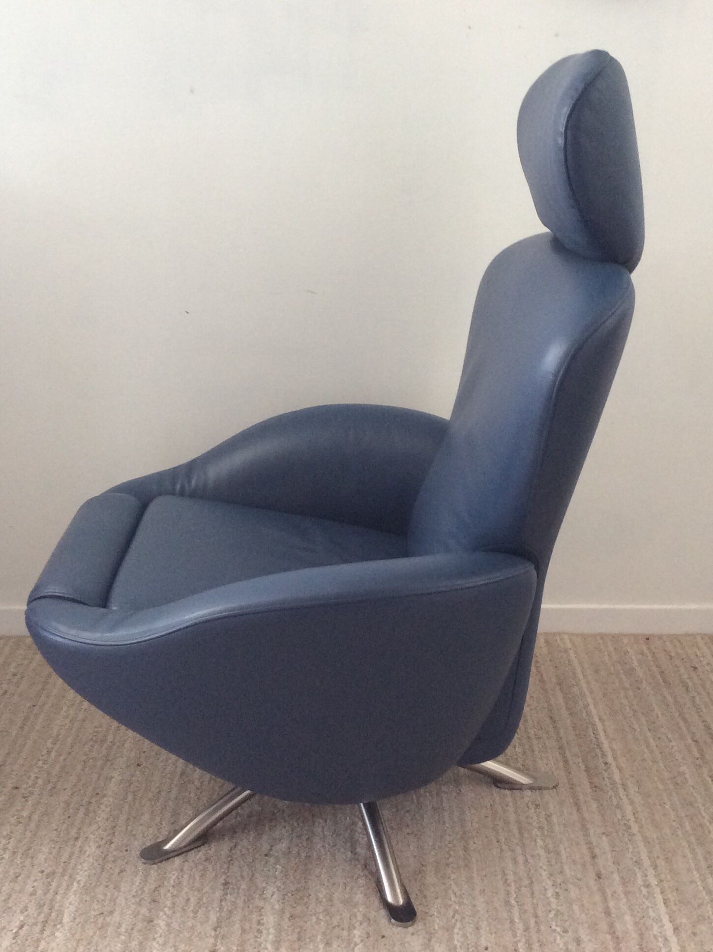 K10 Dodo Cassina heating chair by Toshiyuki Kita