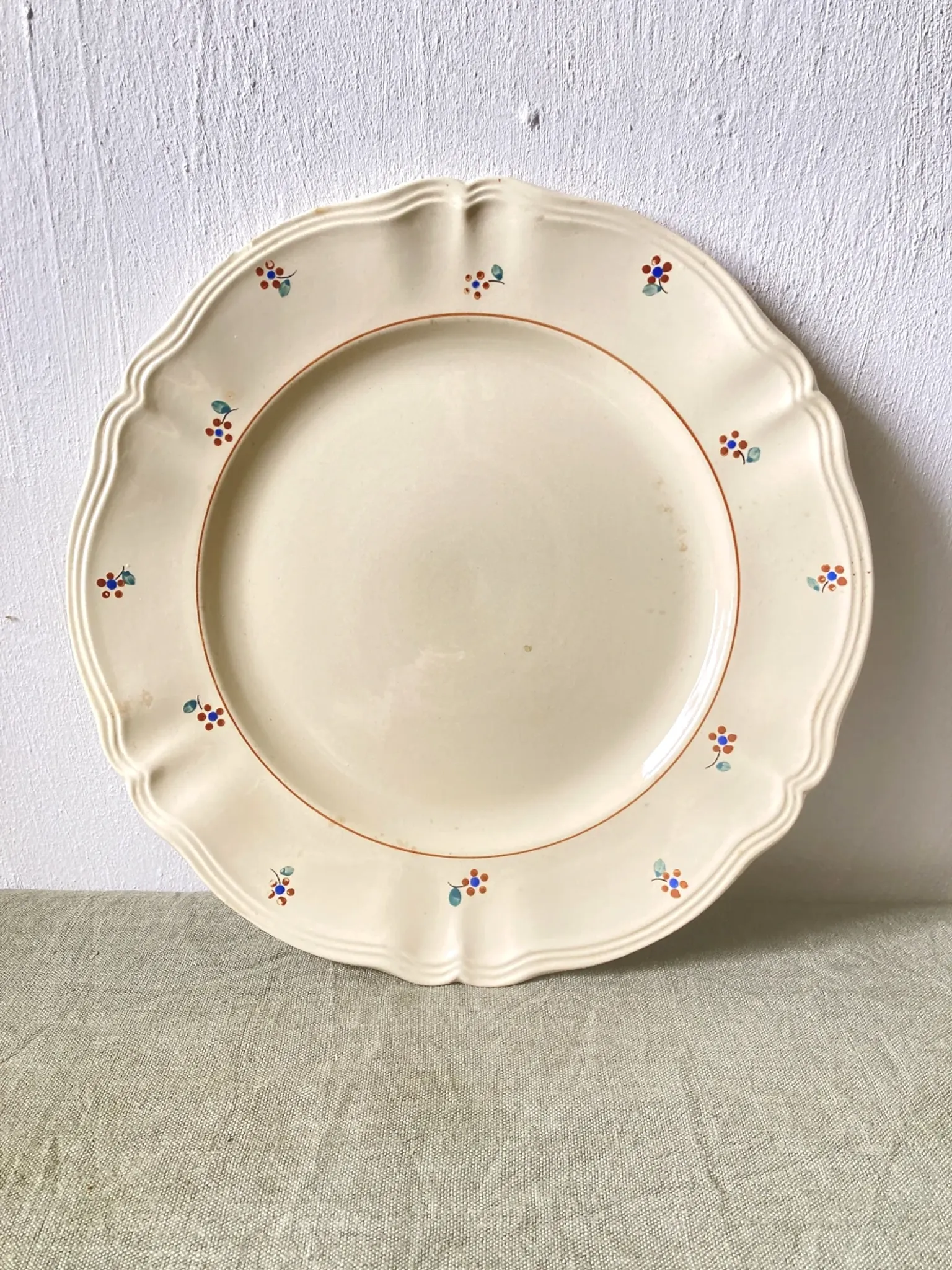 Set of three serving dishes Digoin Sarreguemines, Arromanches, around 1950