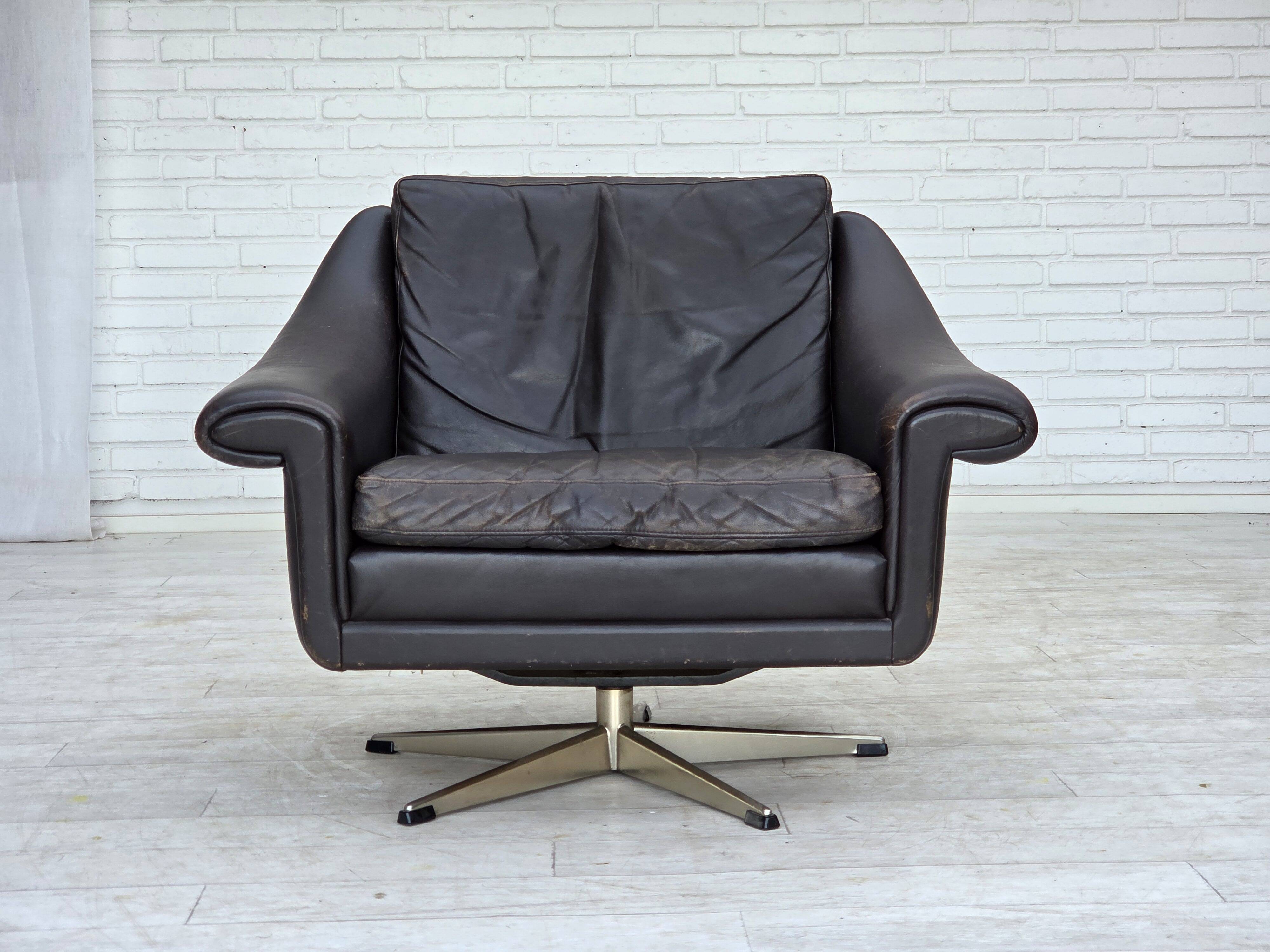 1960s, Danish swivel armchair by Aage Christensen, leather.