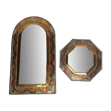 Set of two Moroccan brass mirrors in the shape of arches and octagonal