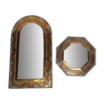 Set of two Moroccan brass mirrors in the shape of arches and octagonal