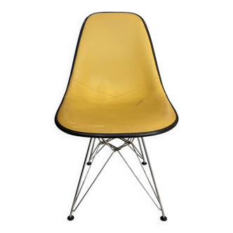 Chaise en fibre de verre et skaï jaune DSR Eiffel Eames Herman Miller