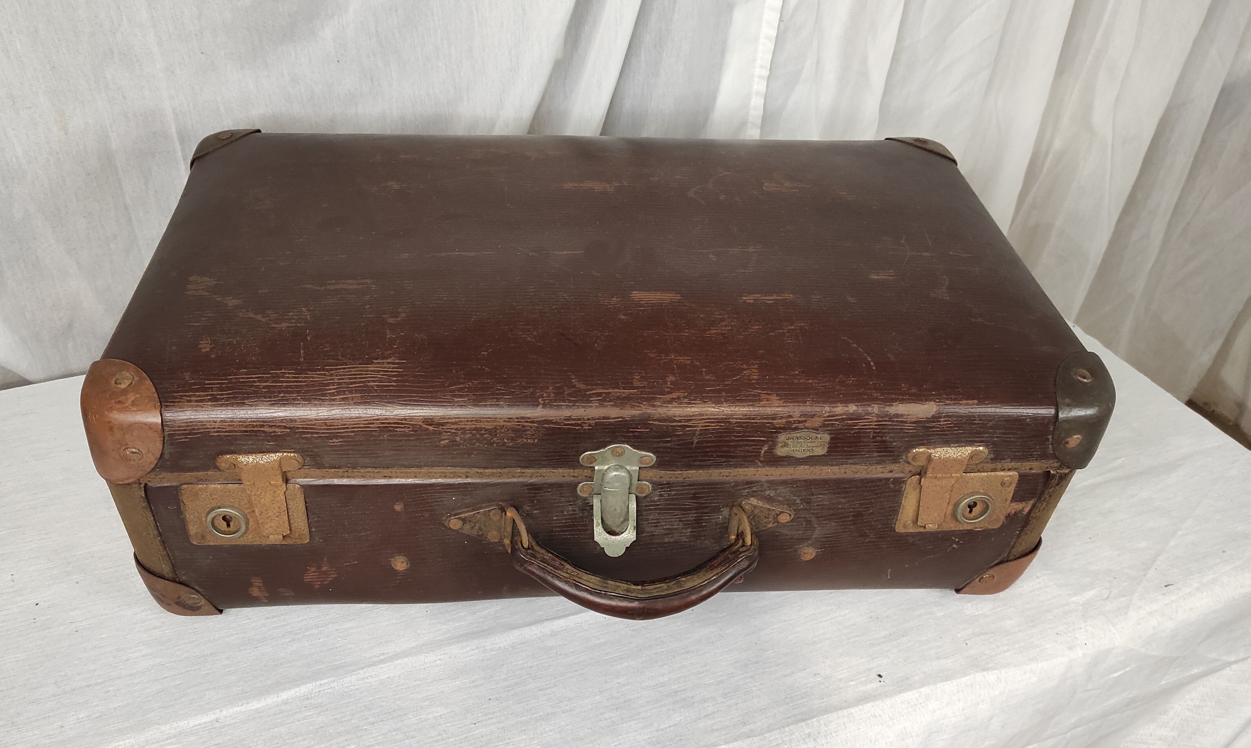 Old suitcase 40s / 50s
