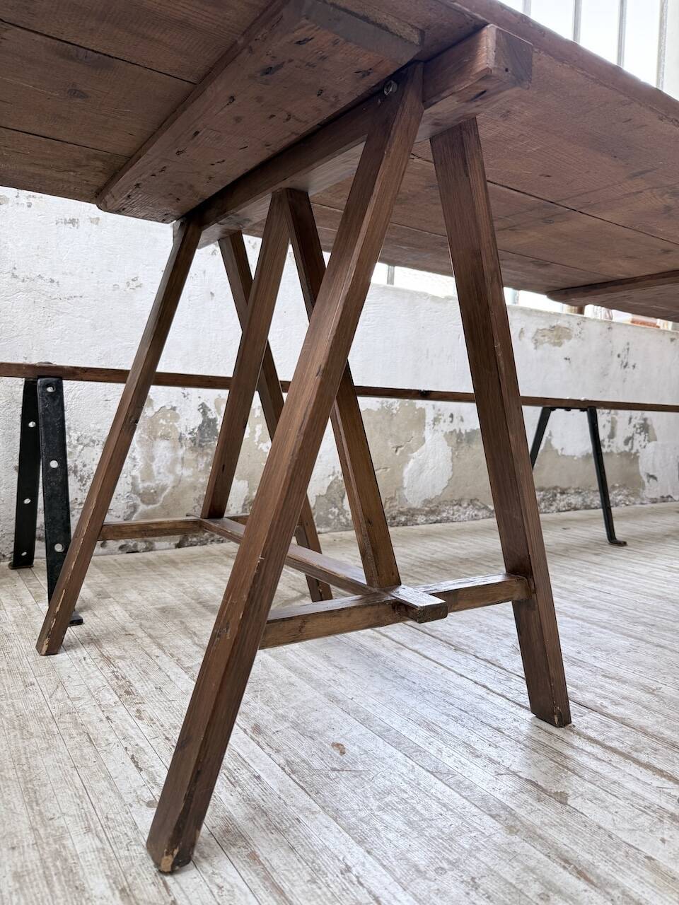 XXL trestle farm table 4m and its benches