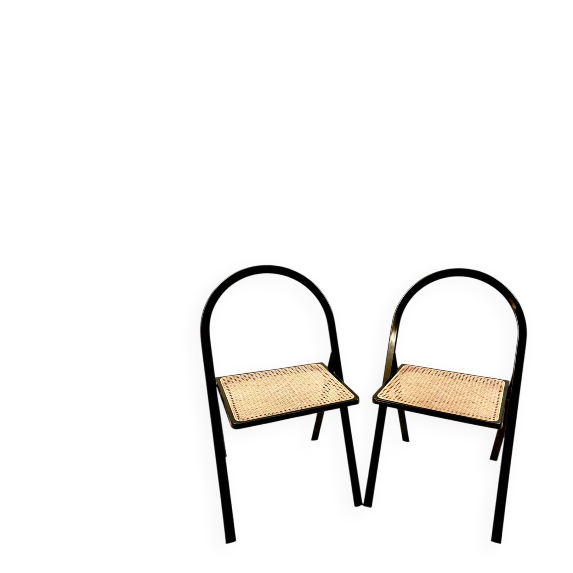 Paire de chaises Giorgio Cattelan – métal noir et cannage