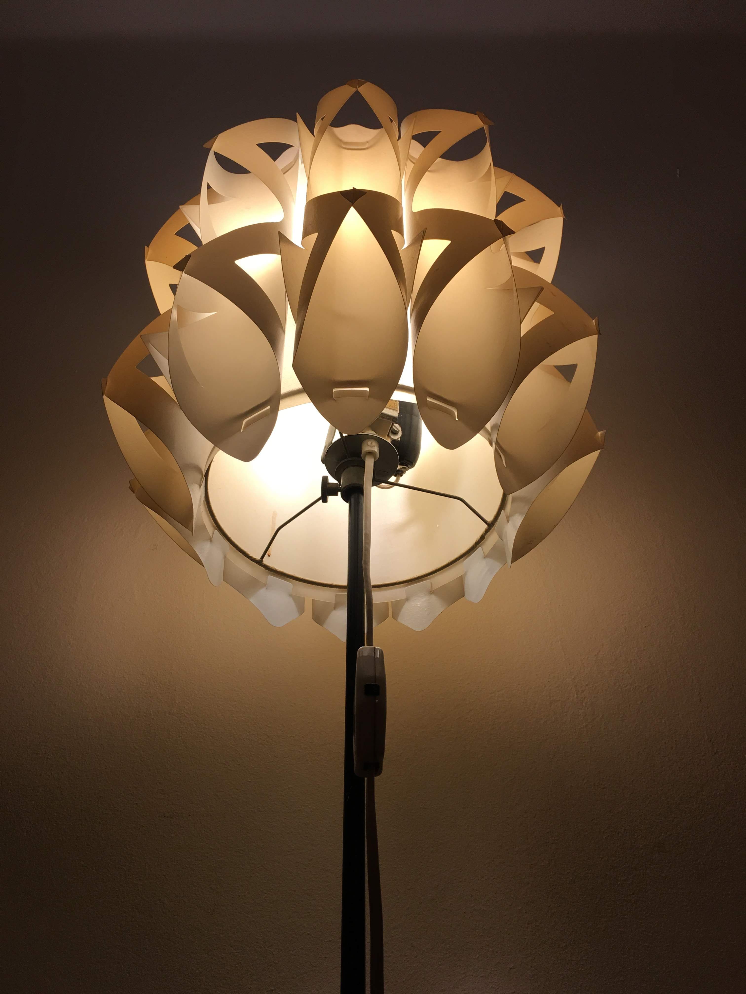 Lampadaire mi-siècle blanc - 1960