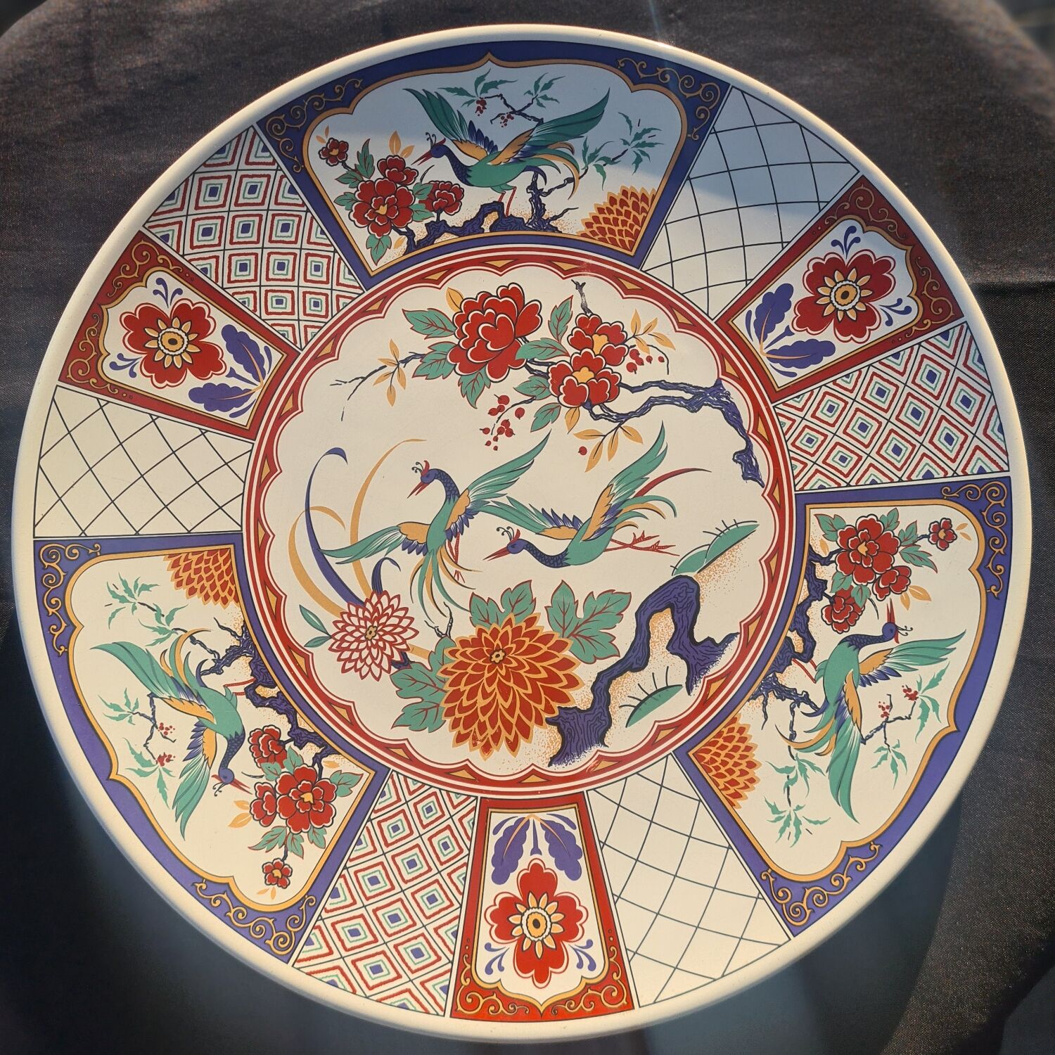 Round porcelain dish from D´Imari Japan