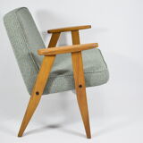 Fauteuil 366 designer J. Chierowski années 1960 tissu vert, teck