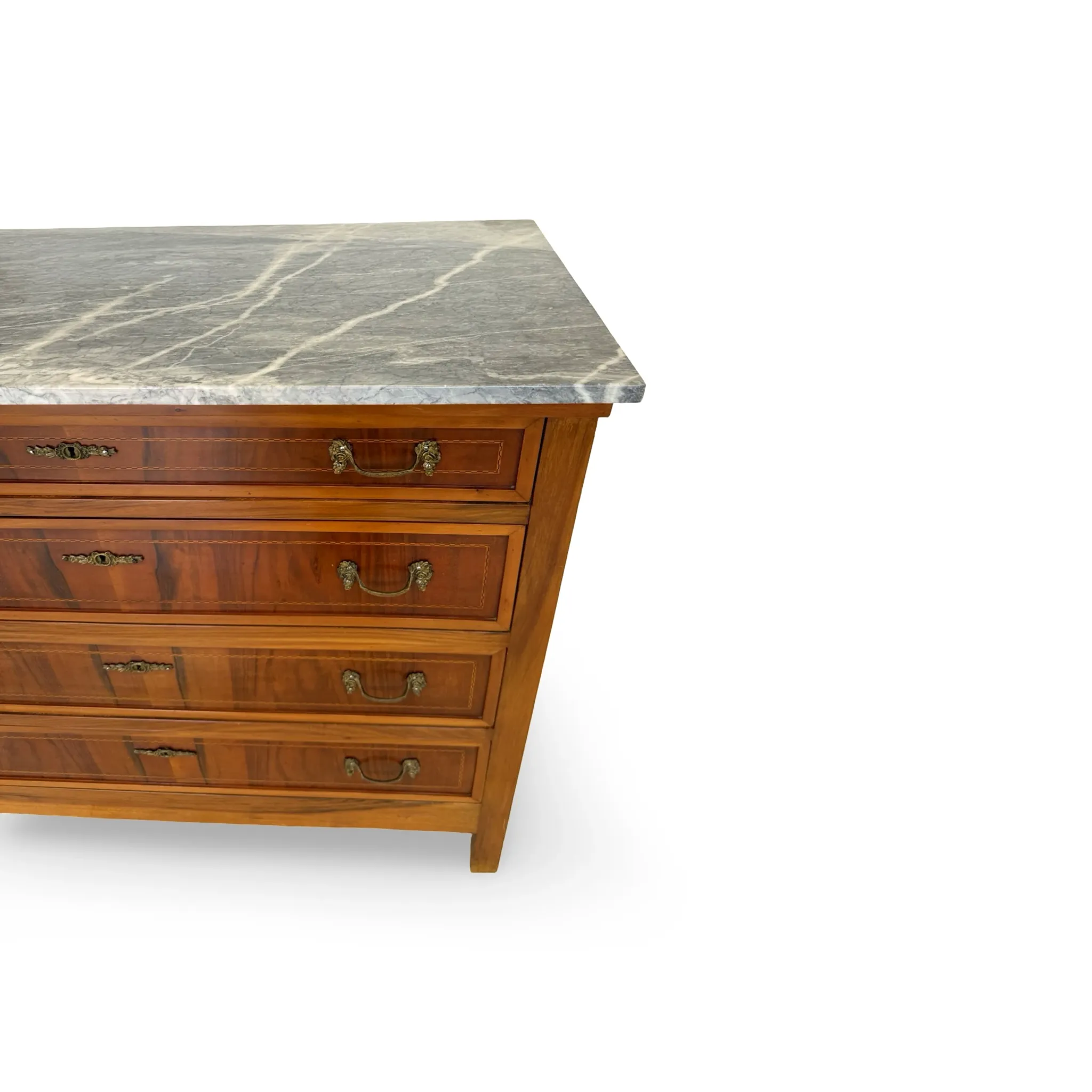 Elegant antique chest of drawers, dating to the early 20th century, ci