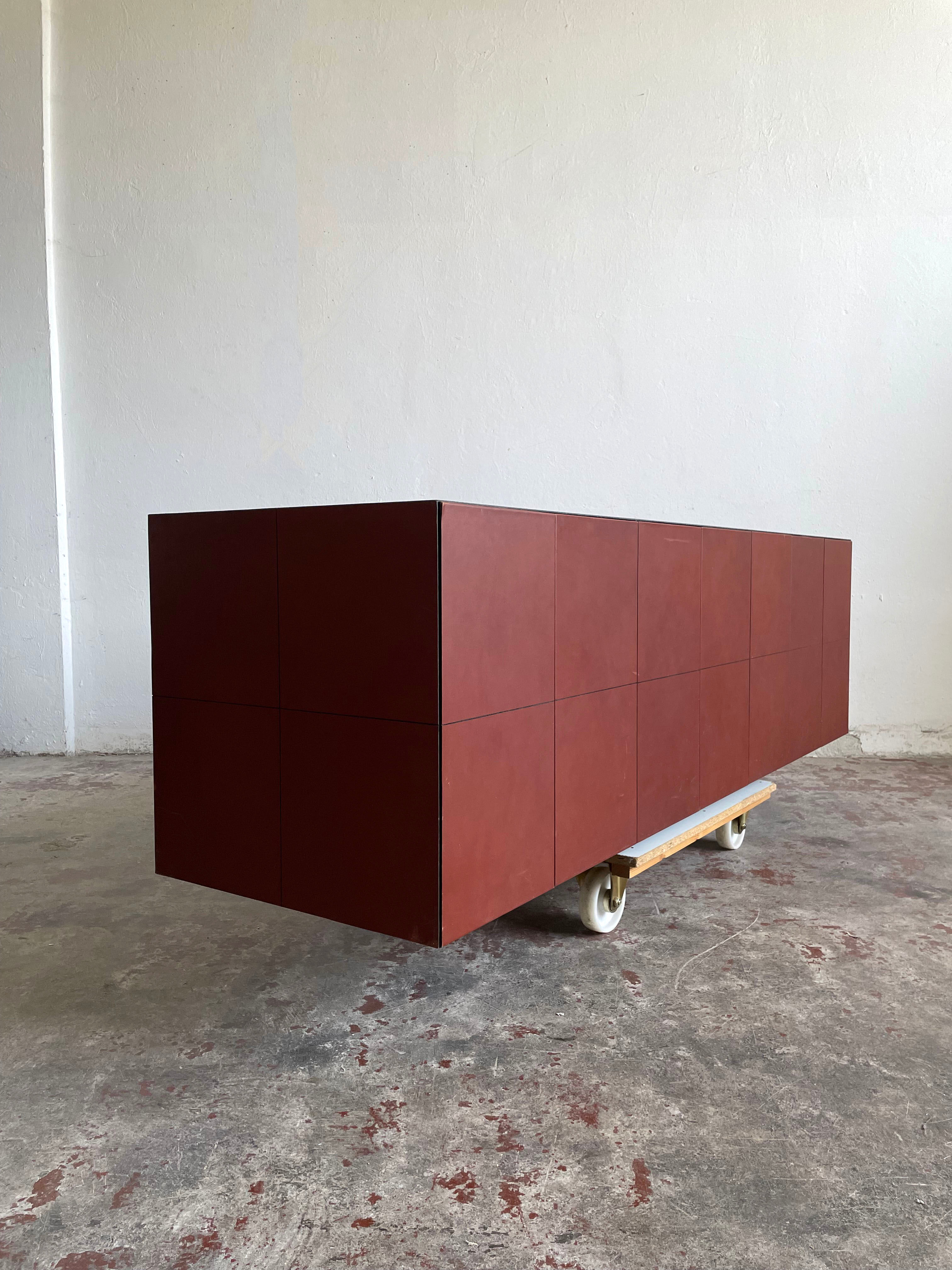 Enfilade par Lella & Massimo Vignelli pour Poltrona Frau, Italie années 1990