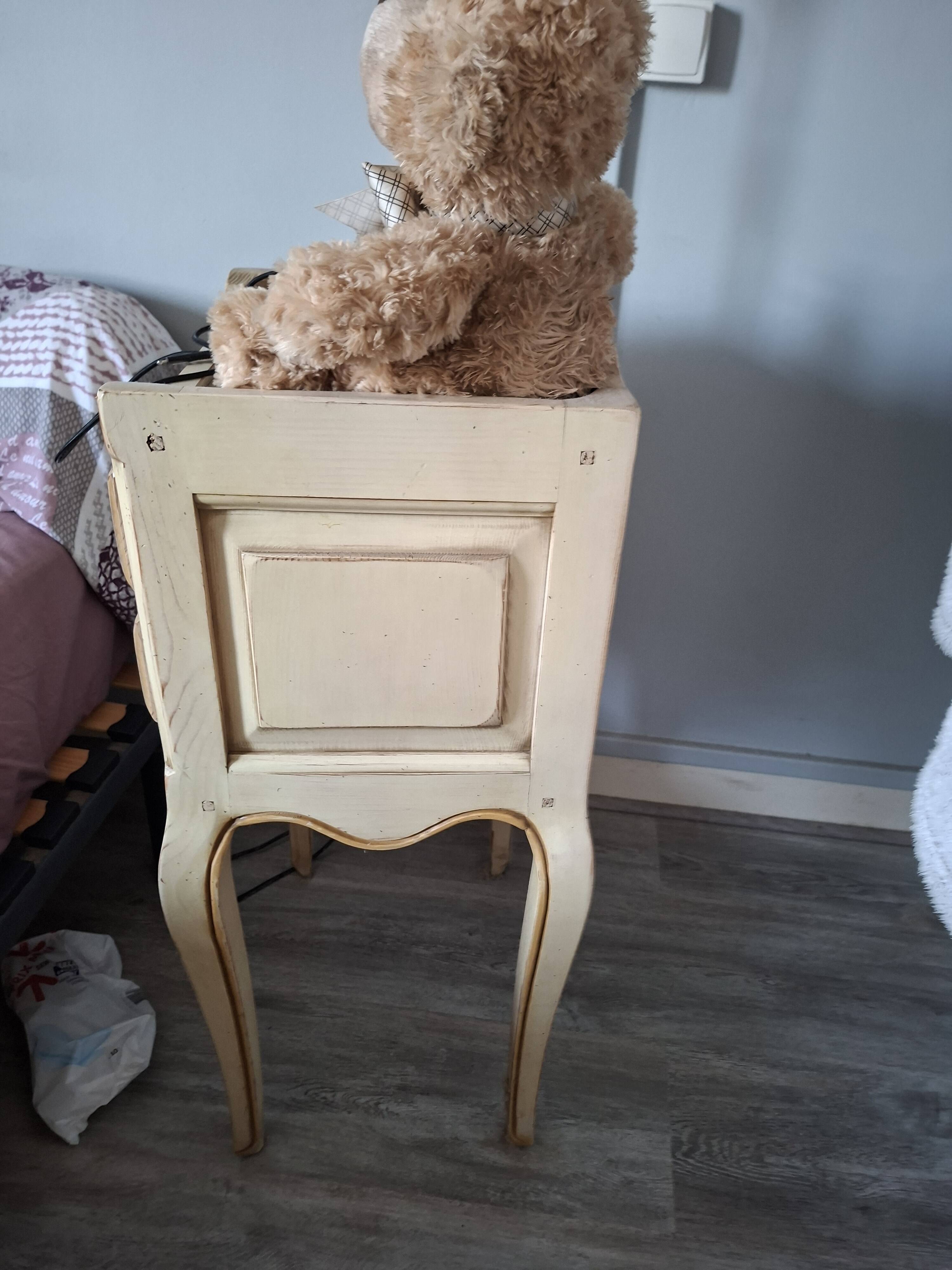 Bedside table