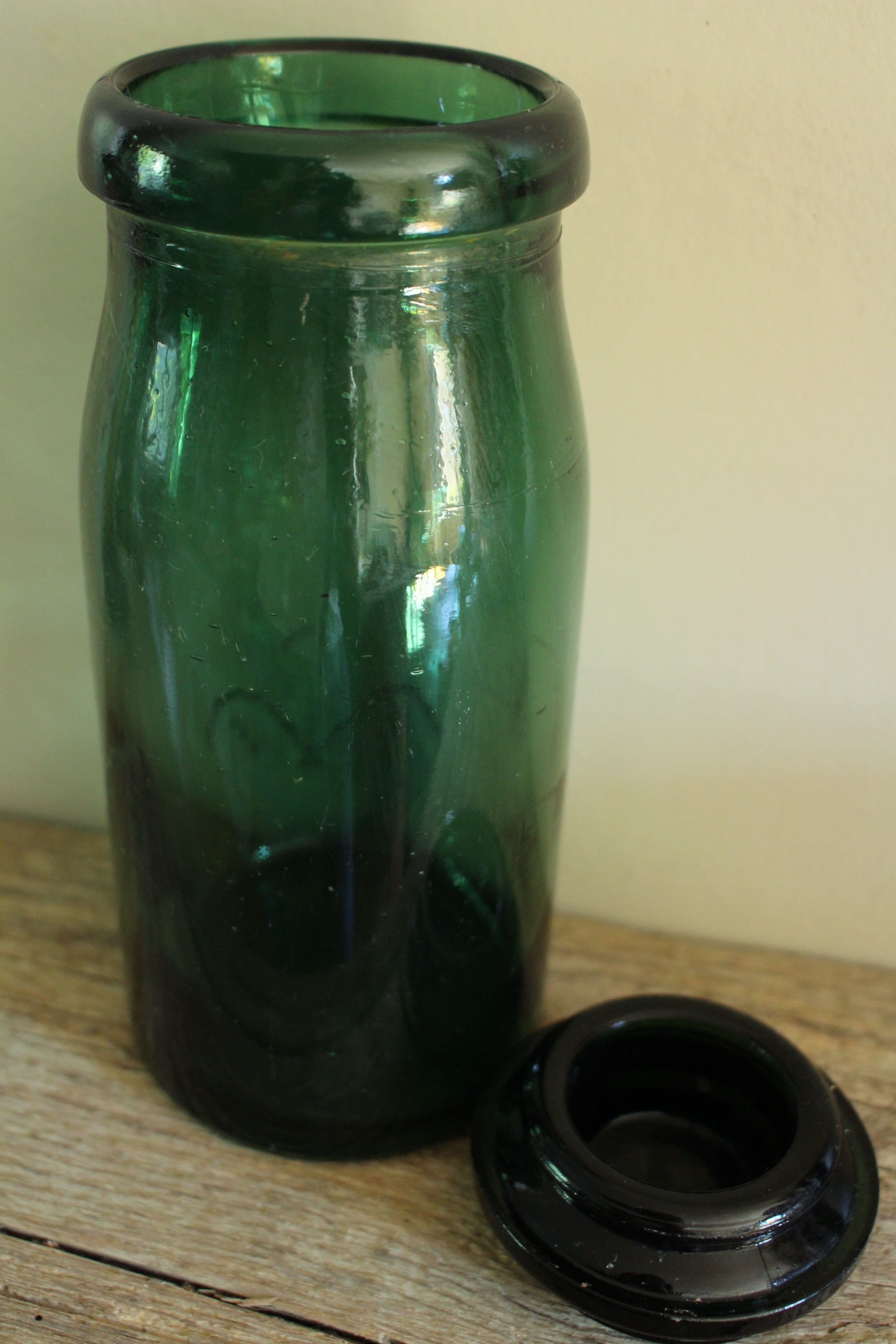 Jar dark green glass lorraine thistle 1 l diversion