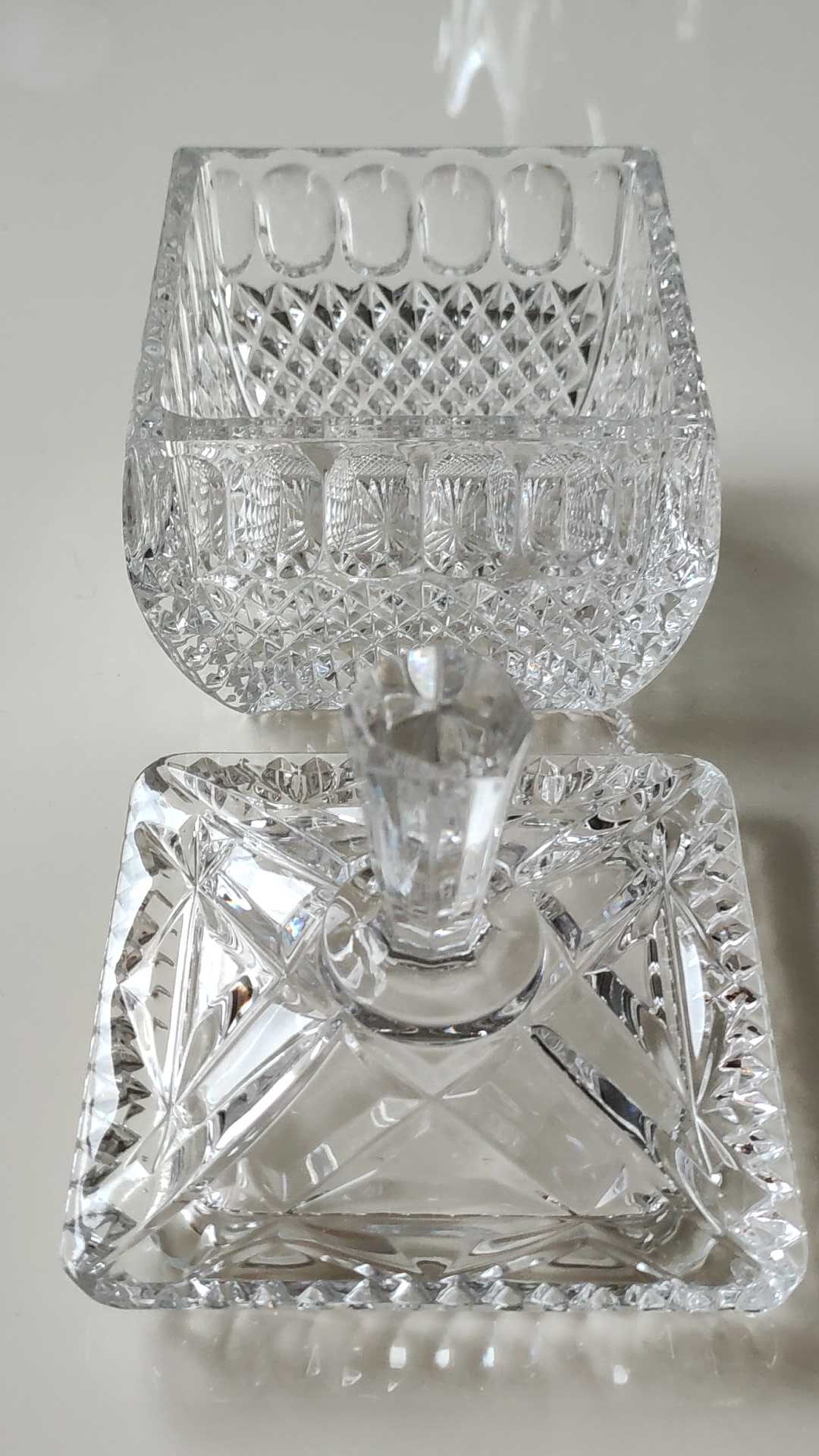 Sucrier vintage de forme carrée en cristal motifs croisillons, losanges, écailles