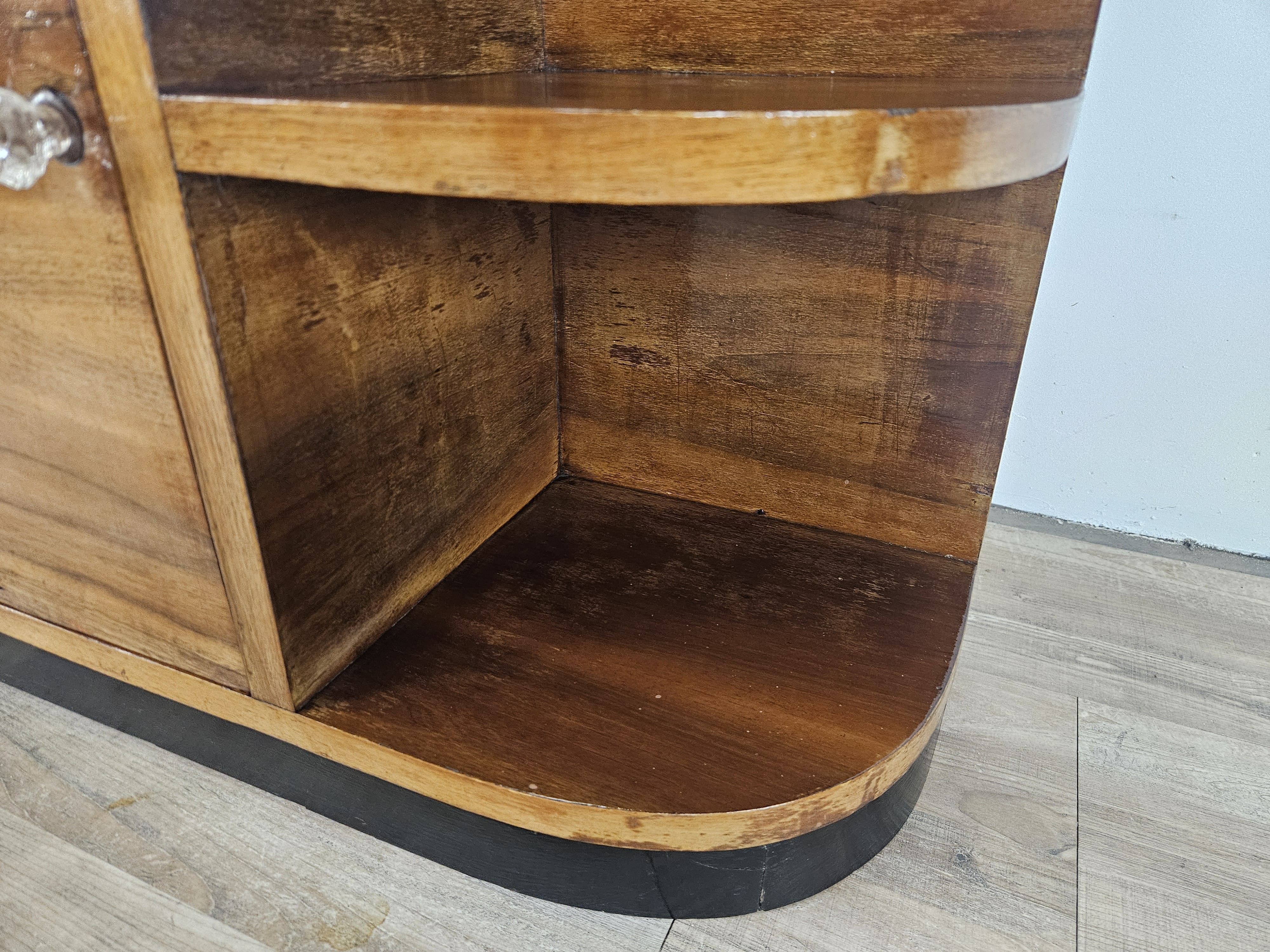 Art Decò side cabinet from the 1940s