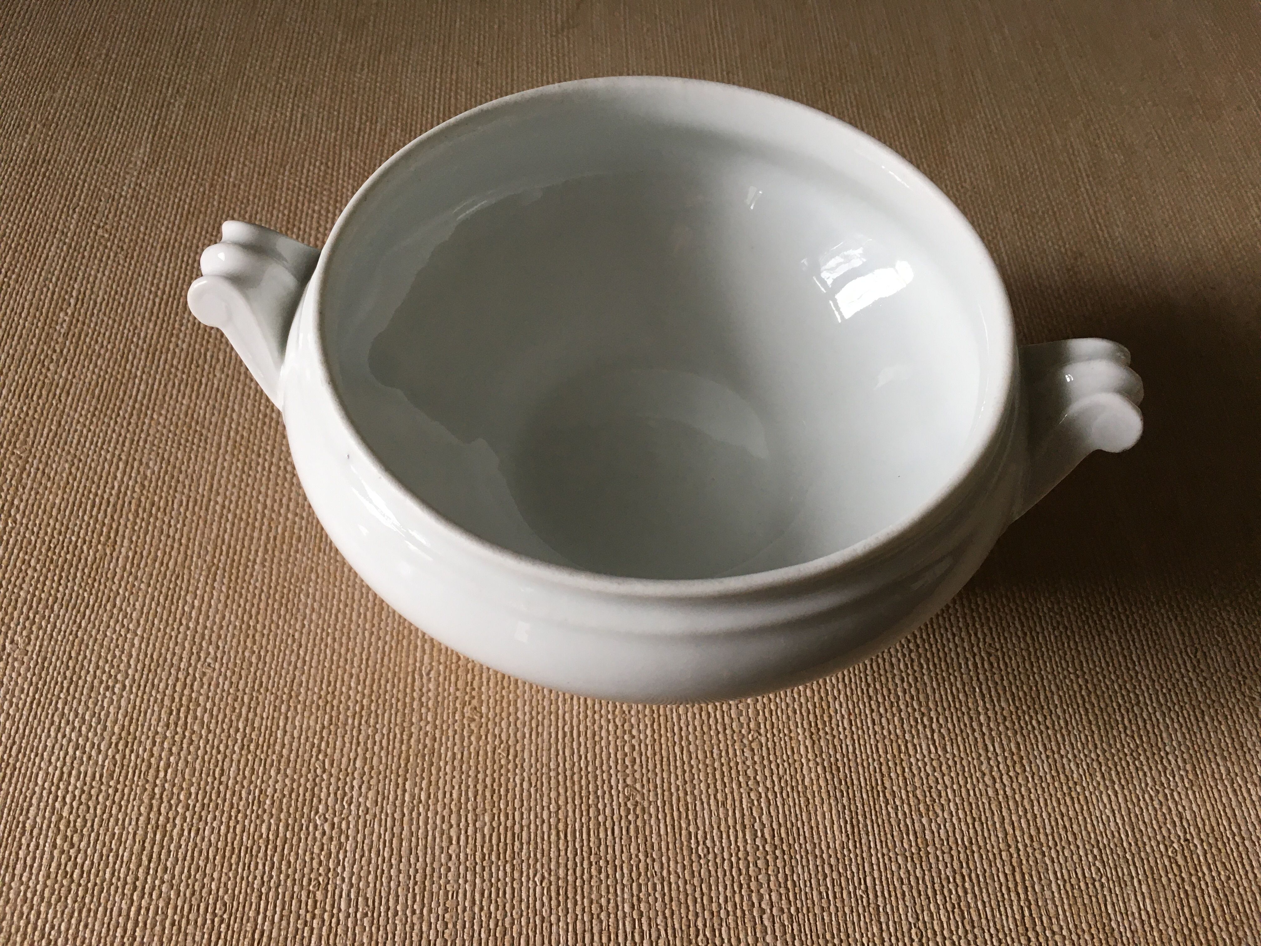 White broth bowl and salad bowl
