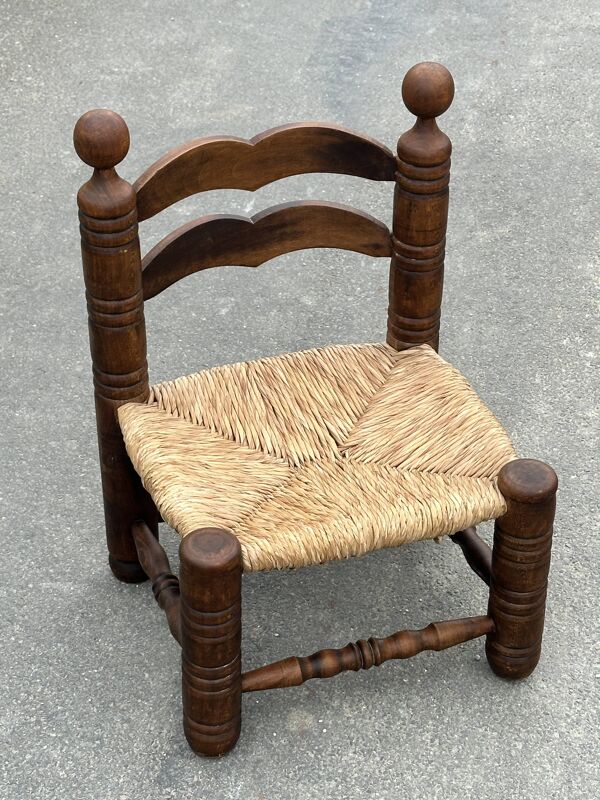 Chaise basse en chêne et paille design vintage années 60