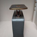 Balance weighs letters
